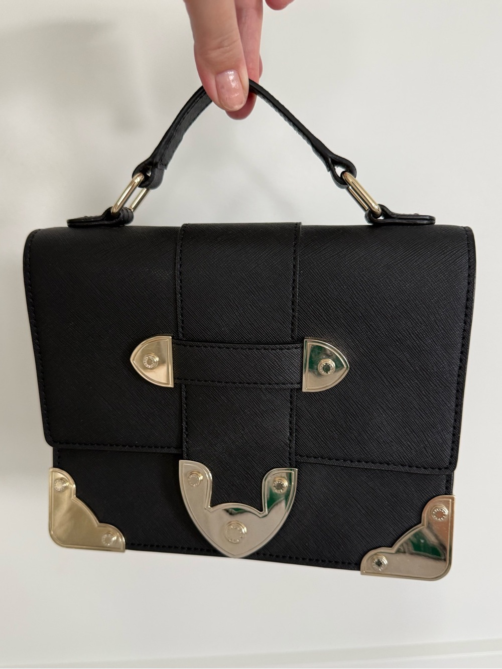 *SUPER RARE* Henri Bendel Satchel with silver hardware & removable strap